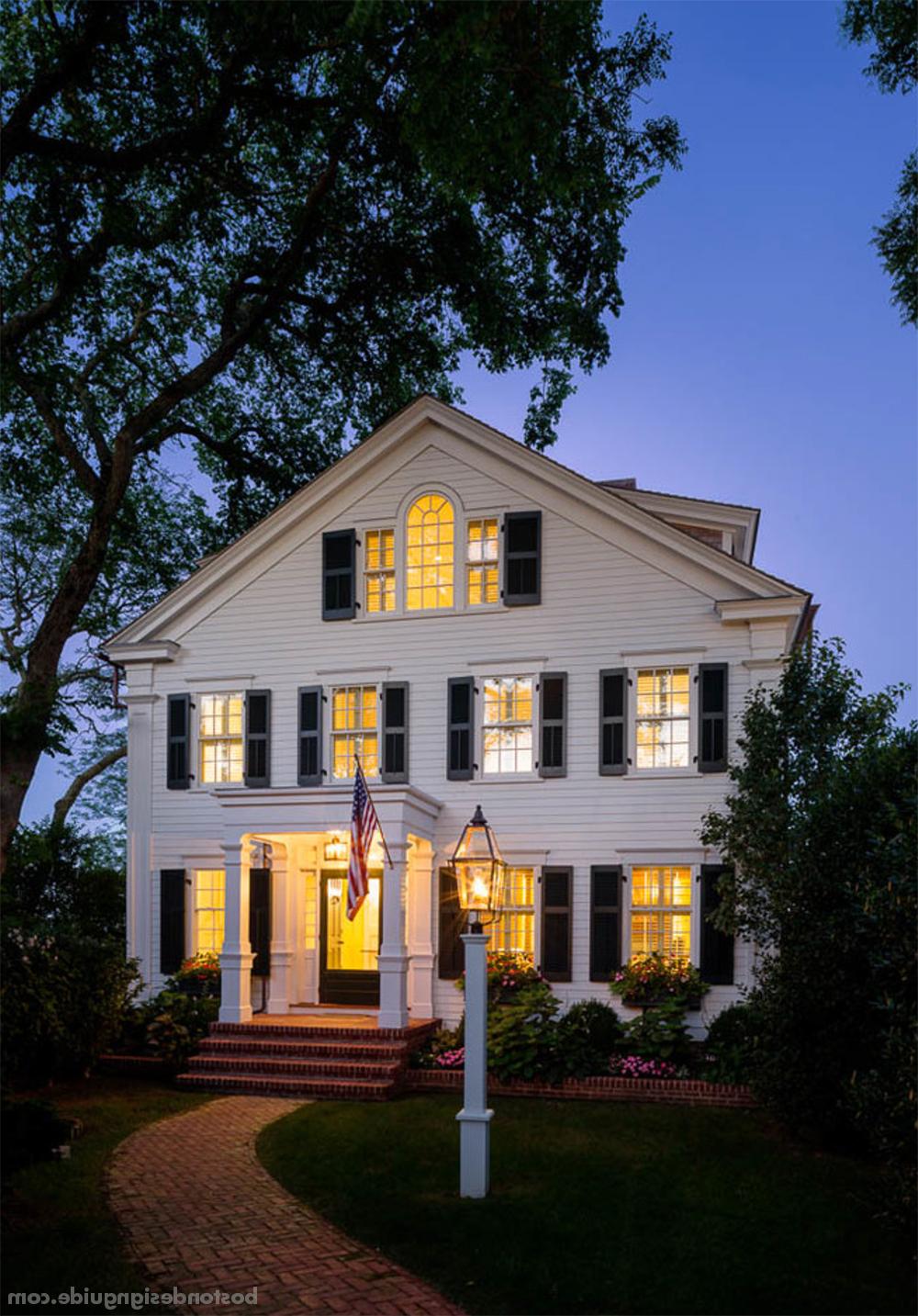 custom traditional homes in New England